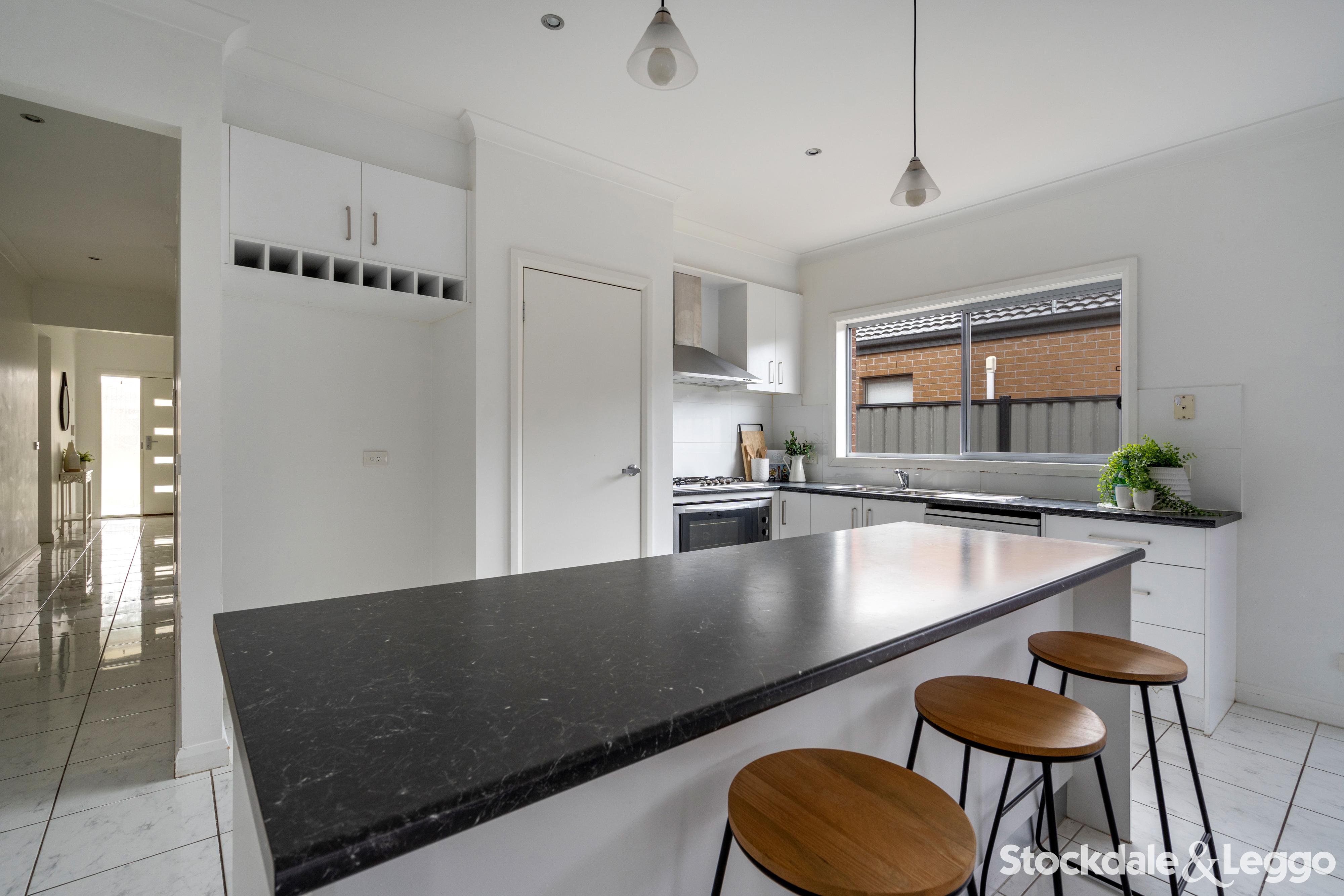 477 Grand Boulevard, Craigieburn VIC, Craigieburn - Thumbnail 4