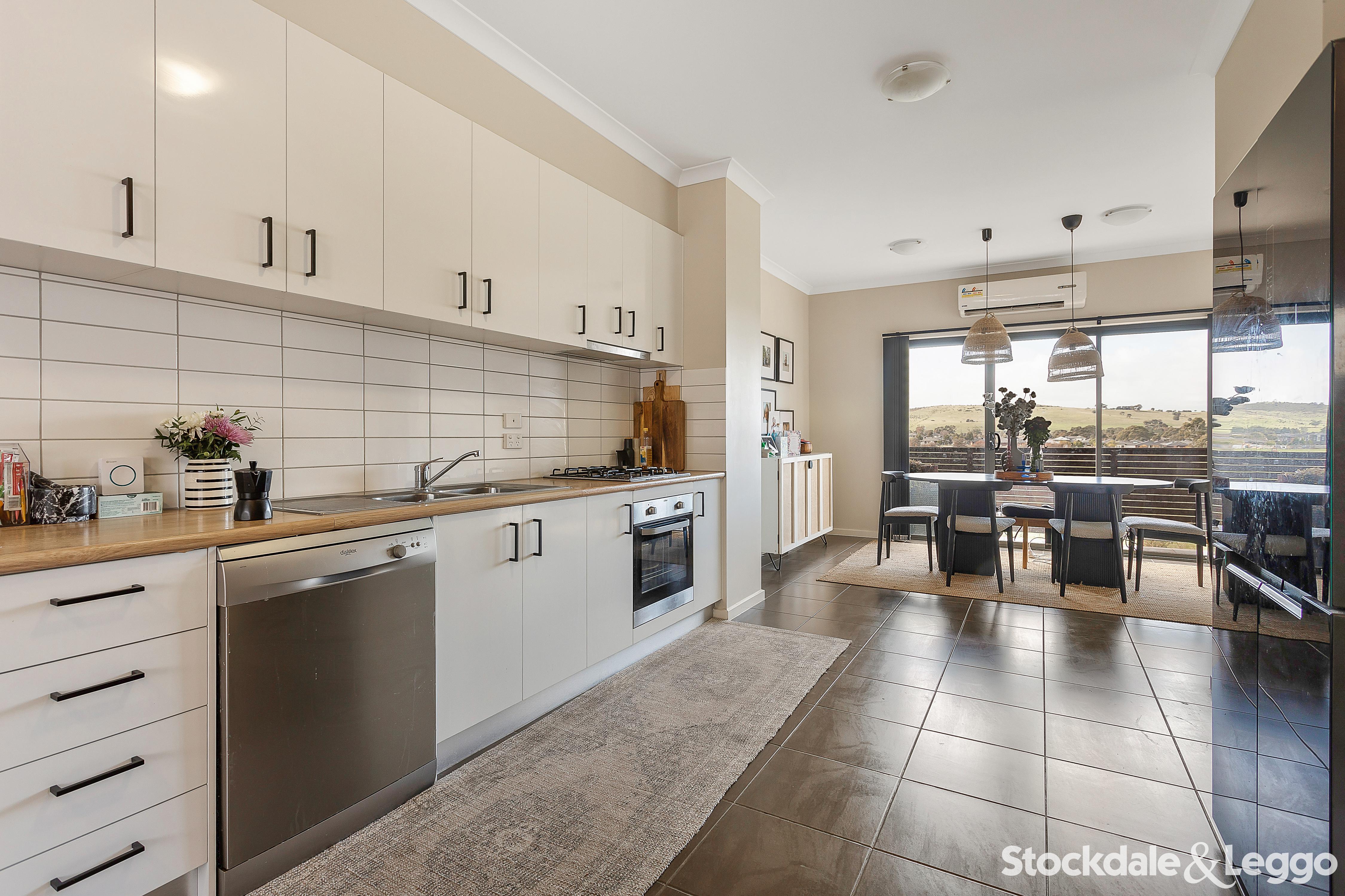 20 Swagman Walk, Wollert VIC, Wollert - Thumbnail 3