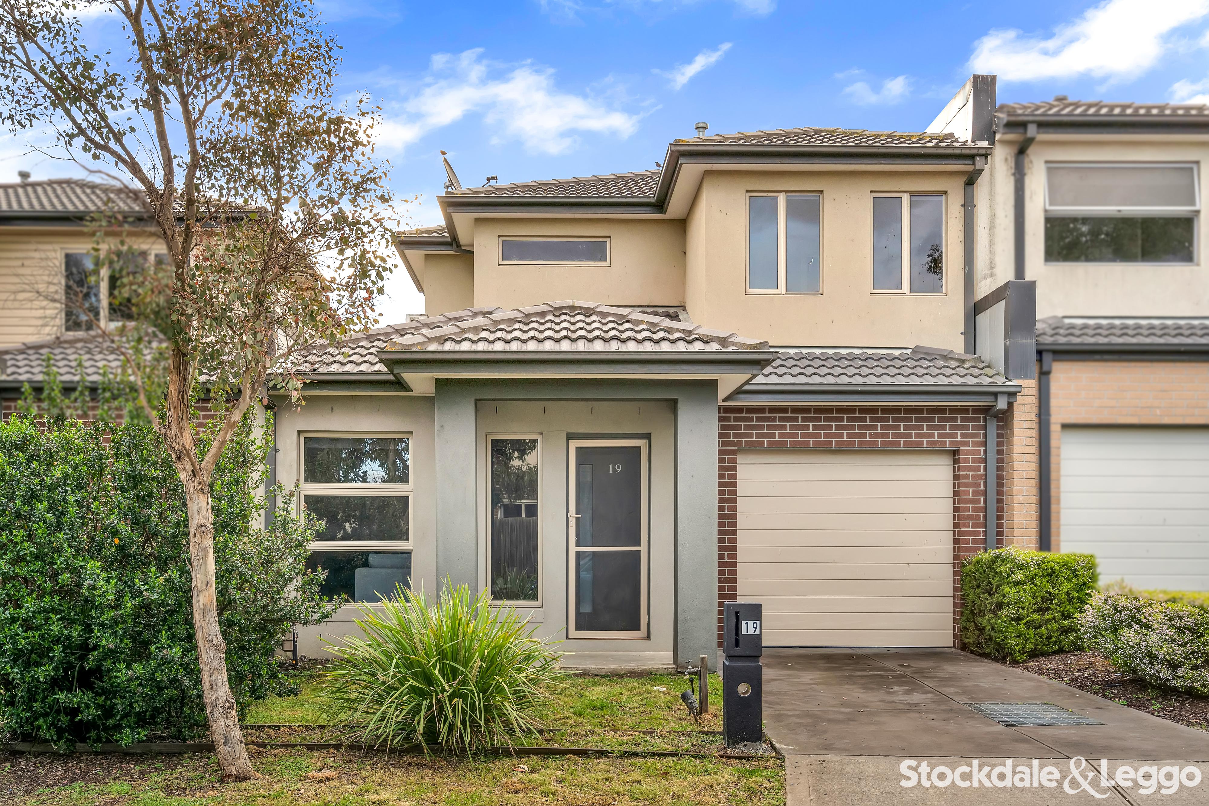 19 Ravenwoods Way, Craigieburn VIC