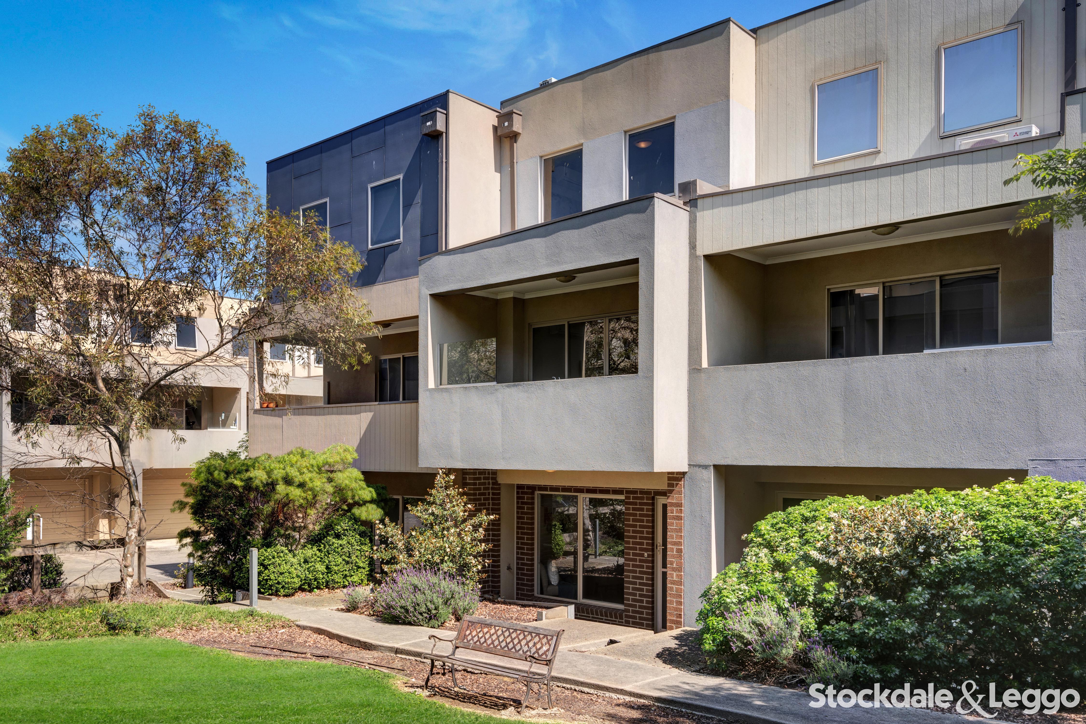 34 Annecy Lane, Pakenham VIC, Pakenham - Thumbnail 2