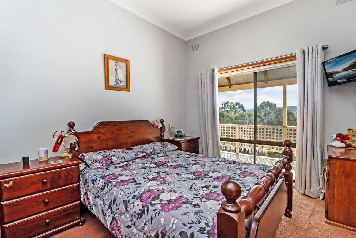 1330 Highlands Road, Whiteheads Creek VIC 3660, Whiteheads Creek - Thumbnail 6