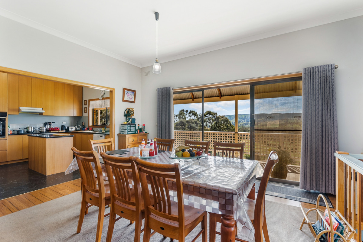 1330 Highlands Road, Whiteheads Creek VIC 3660, Whiteheads Creek - Thumbnail 4