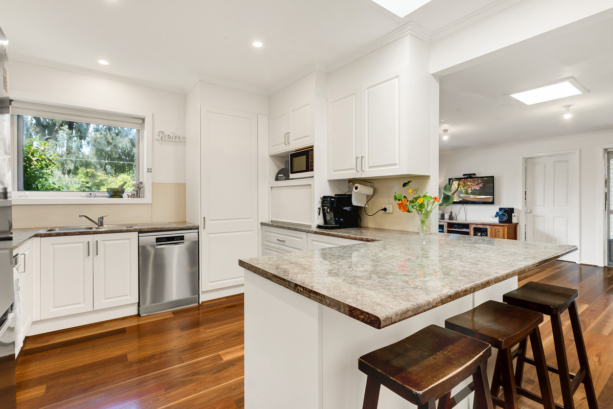 50 Romoly Drive, Forest Hill VIC 3131, Forest Hill - Thumbnail 3