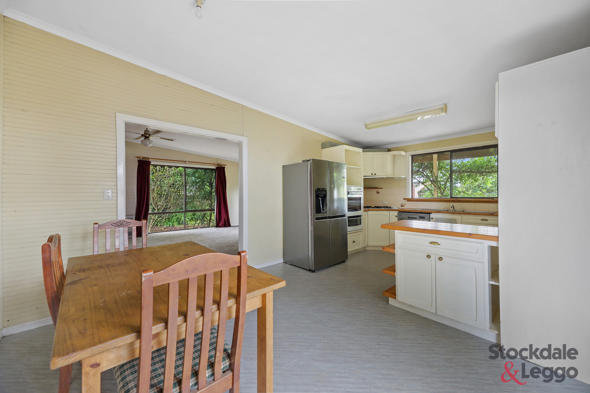 16 Giles Street, MIRBOO NORTH VIC 3871, Mirboo North - Thumbnail 7