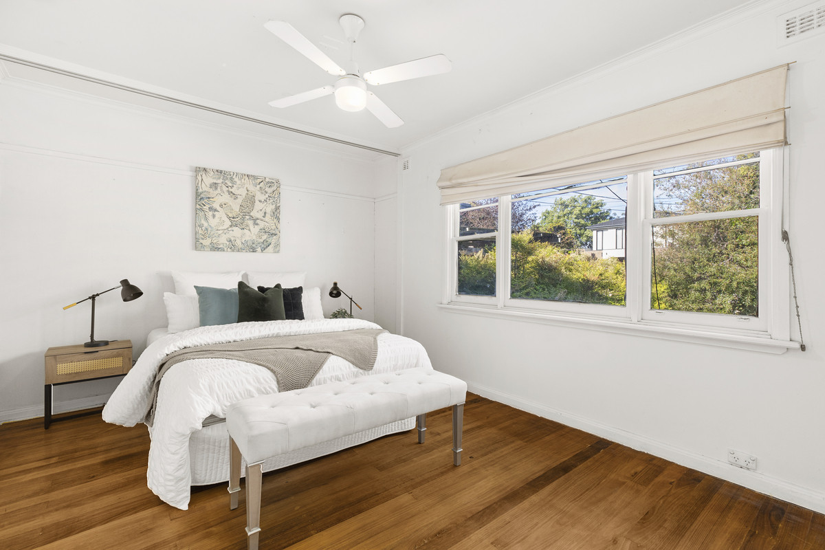 10 Russell Cr, Mount Waverley VIC 3149, Mount Waverley - Thumbnail 3