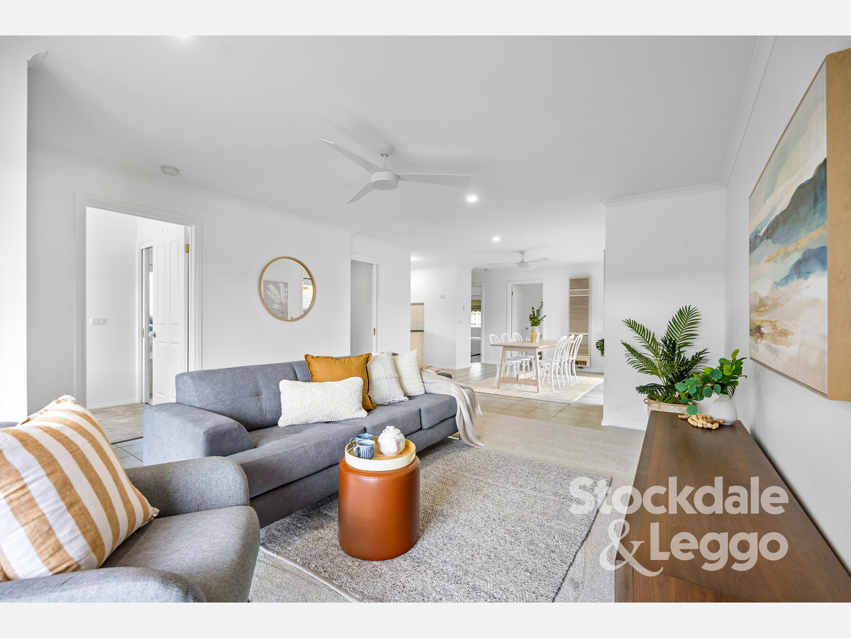 8 Dunstone Drive, Rosebud VIC 3939, Rosebud - Thumbnail 2