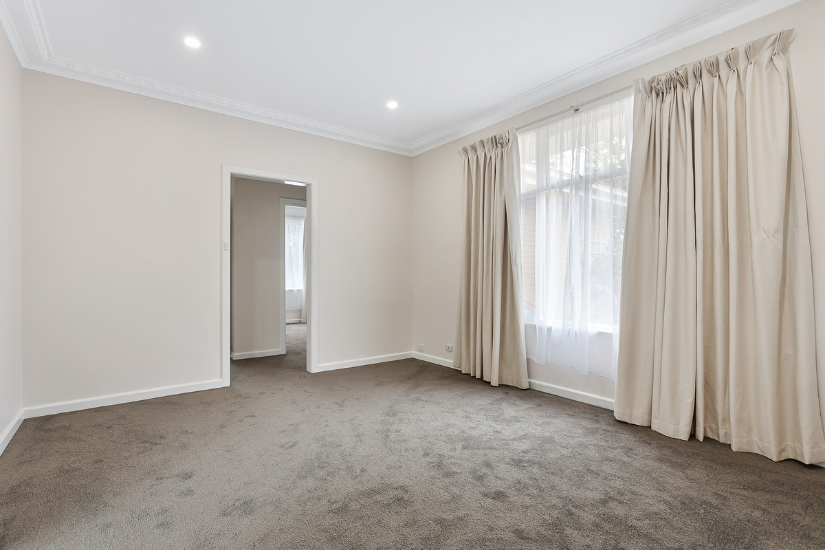 1 / 68 Linda Crescent, Ferntree Gully VIC 3156, Ferntree Gully - Thumbnail 4