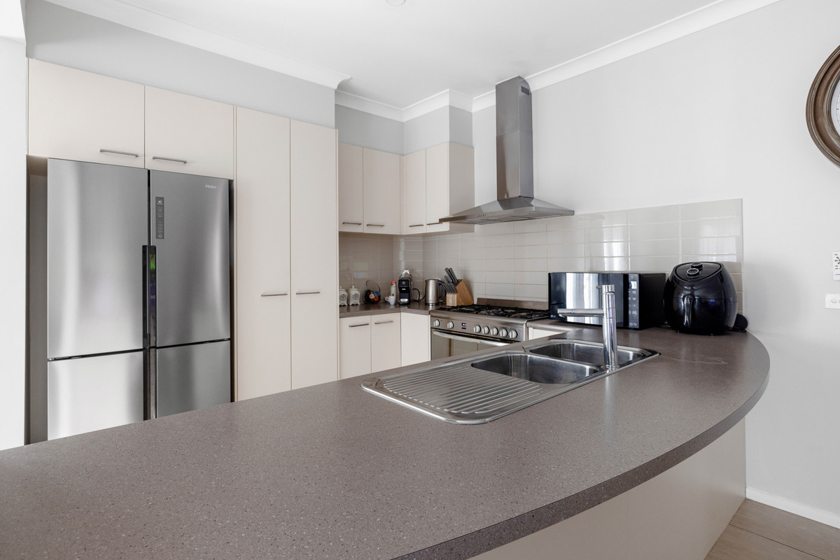 2 / 61 Maude Avenue, Glenroy VIC 3046, Glenroy - Thumbnail 2