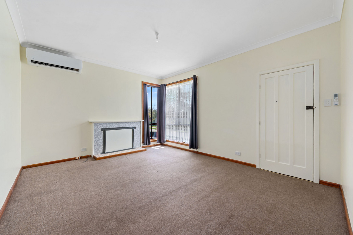 34 Churchill Road, Morwell VIC 3840, Morwell - Thumbnail 2