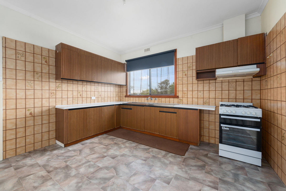 34 Churchill Road, Morwell VIC 3840, Morwell - Thumbnail 3