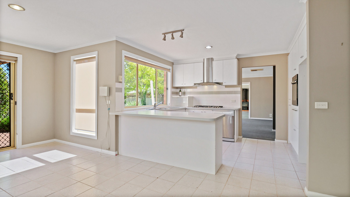 24 Homewood Drive, Mooroopna VIC 3629, Mooroopna - Thumbnail 2