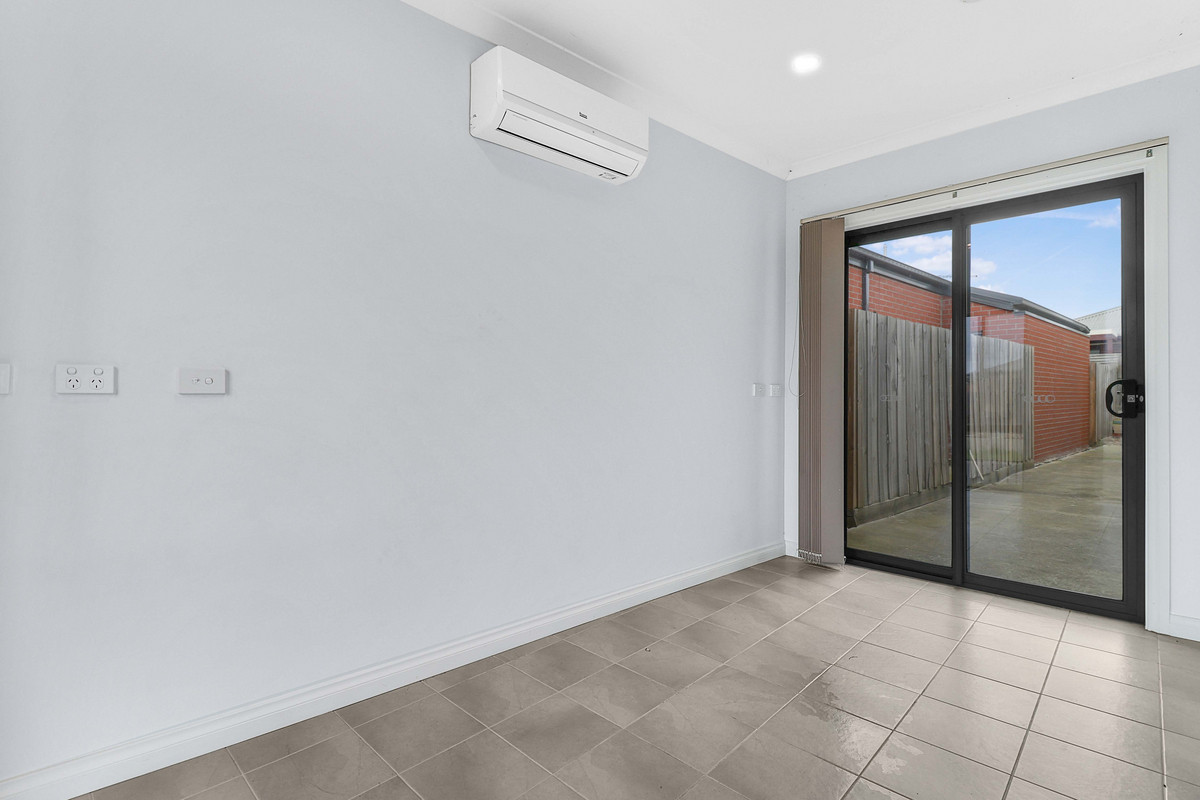 11 Arlington Avenue, PAKENHAM VIC 3810, Pakenham - Thumbnail 4