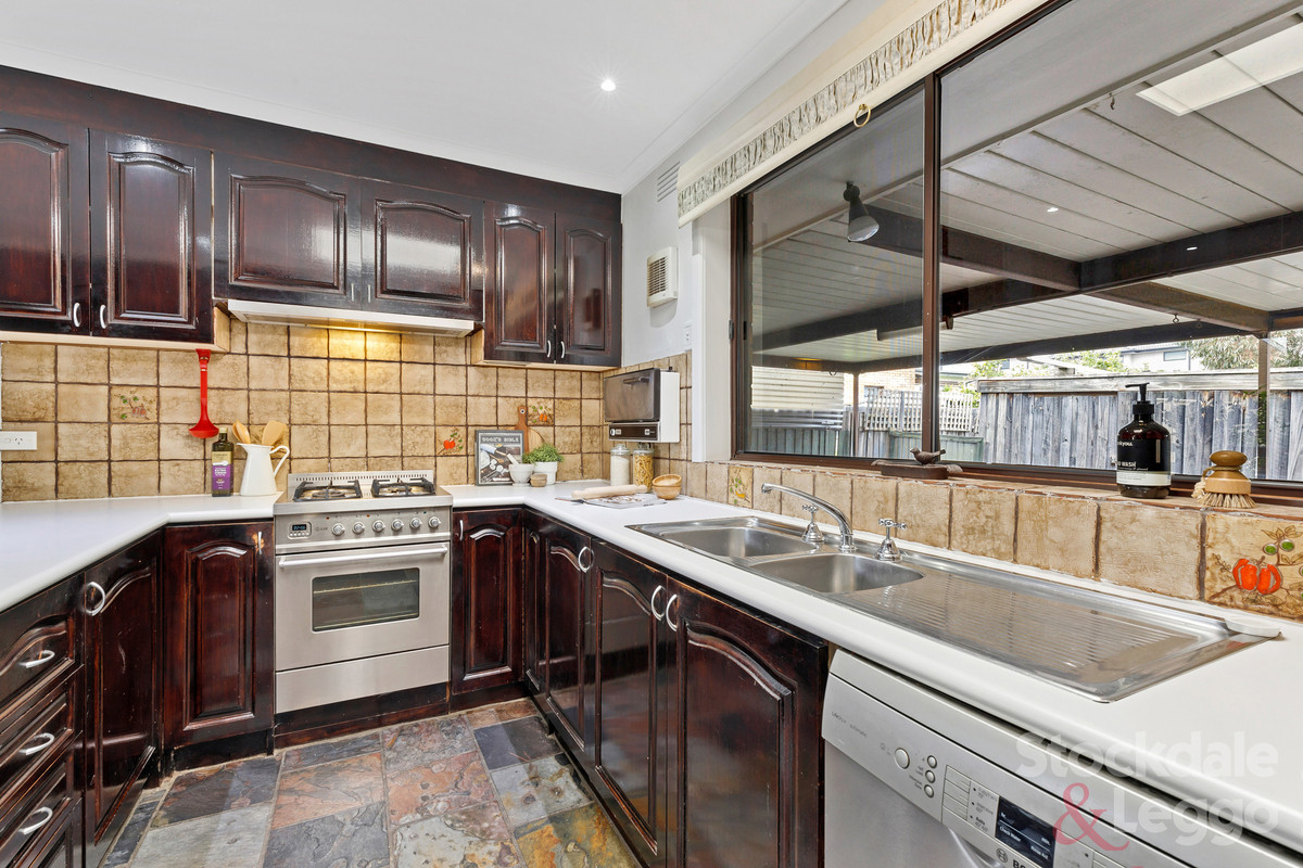 1 Valley Crescent, Glenroy VIC 3046, Glenroy - Thumbnail 6