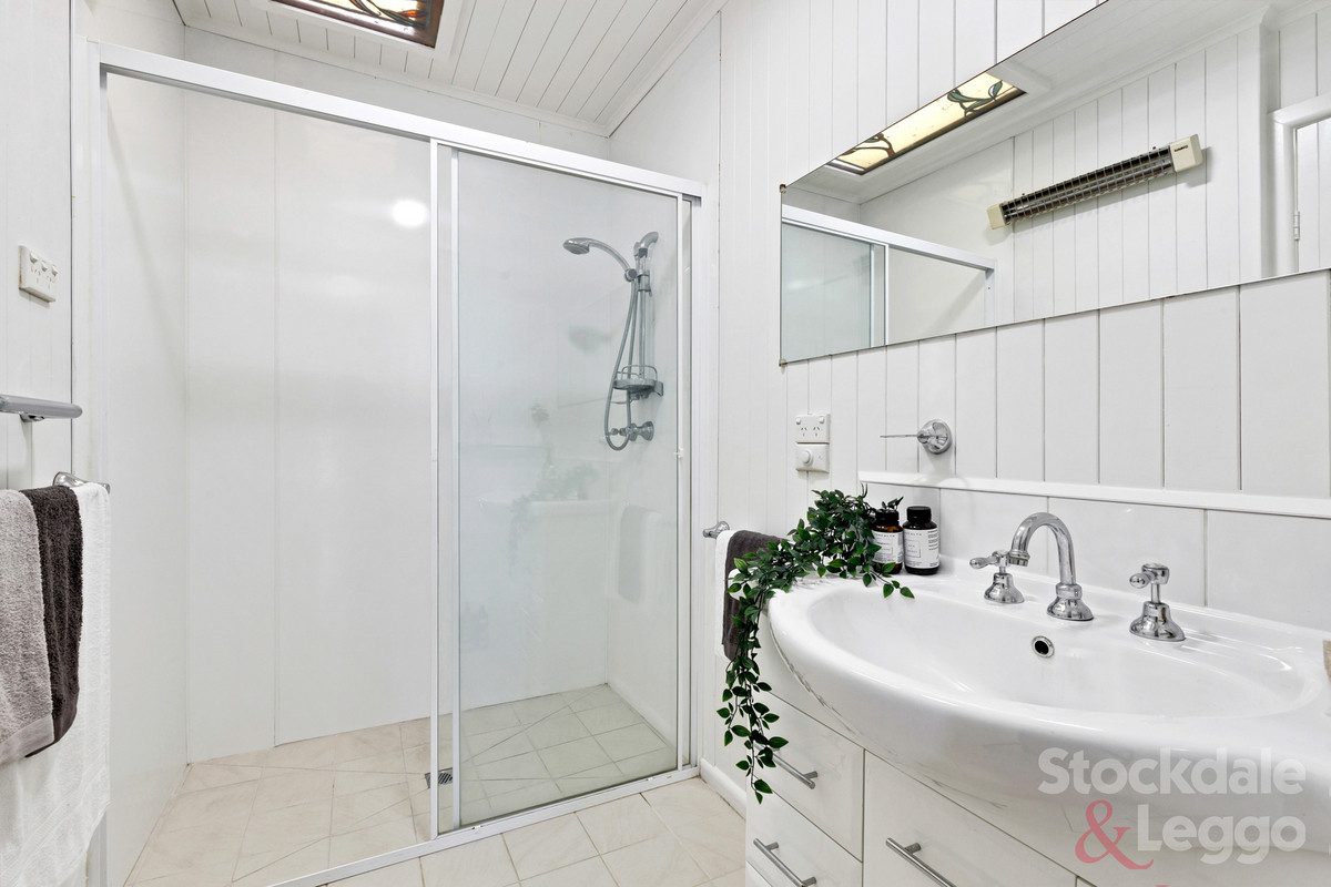 1 Valley Crescent, Glenroy VIC 3046, Glenroy - Thumbnail 8