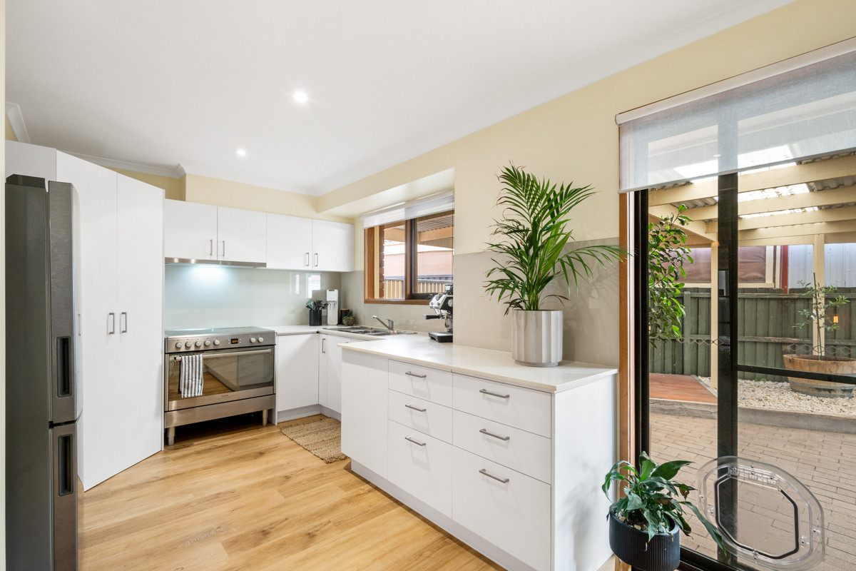4 Cardross Court, Corio VIC 3214, Corio - Thumbnail 2