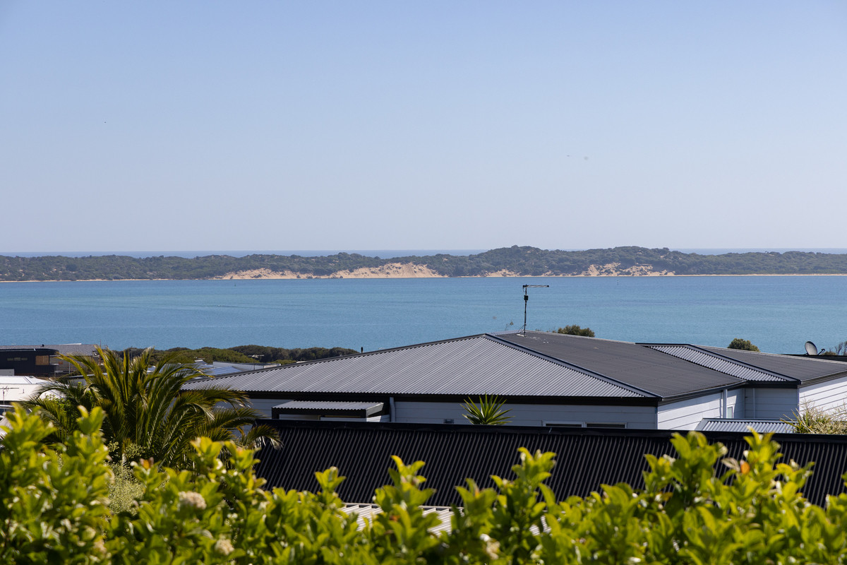 10 Halcyon Avenue, San Remo VIC 3925, San Remo - Thumbnail 3