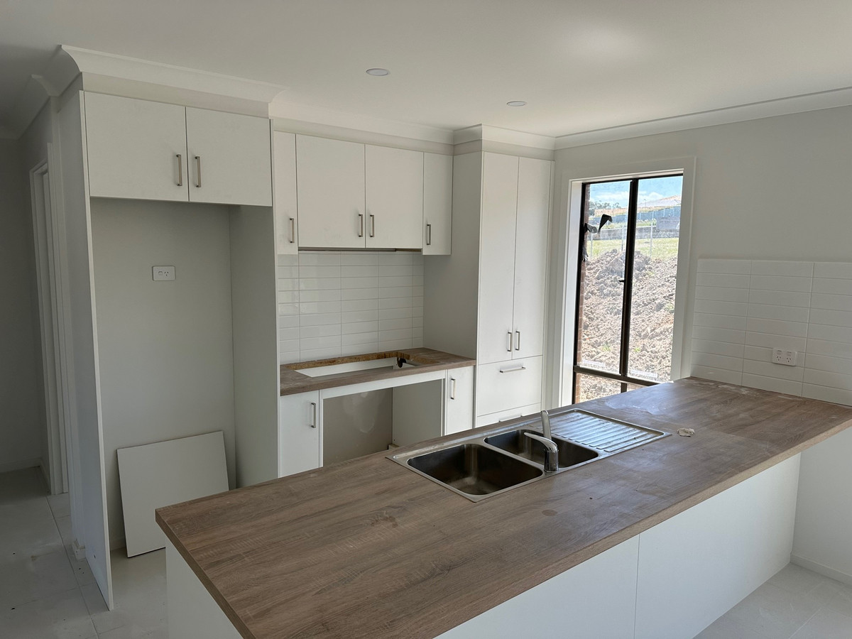 14 Josephine Street, Pakenham VIC 3810, Pakenham - Thumbnail 2