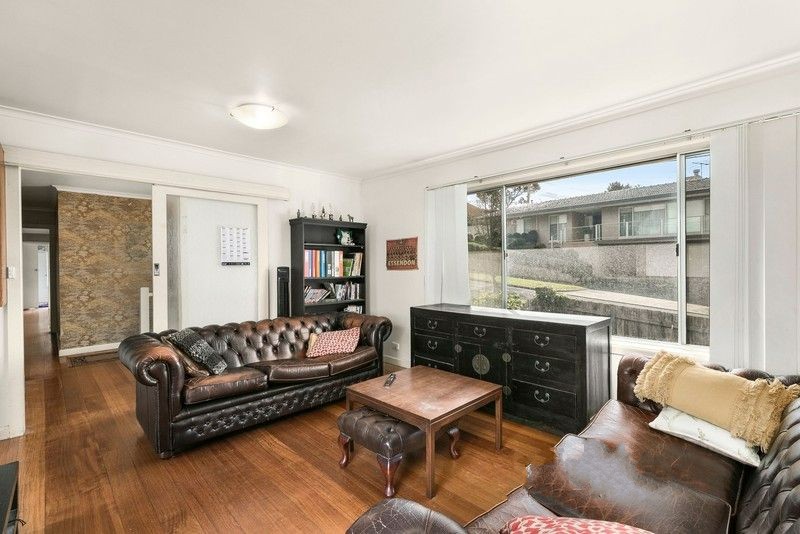 66 Golden Way, Bulleen VIC, Bulleen - Thumbnail 2