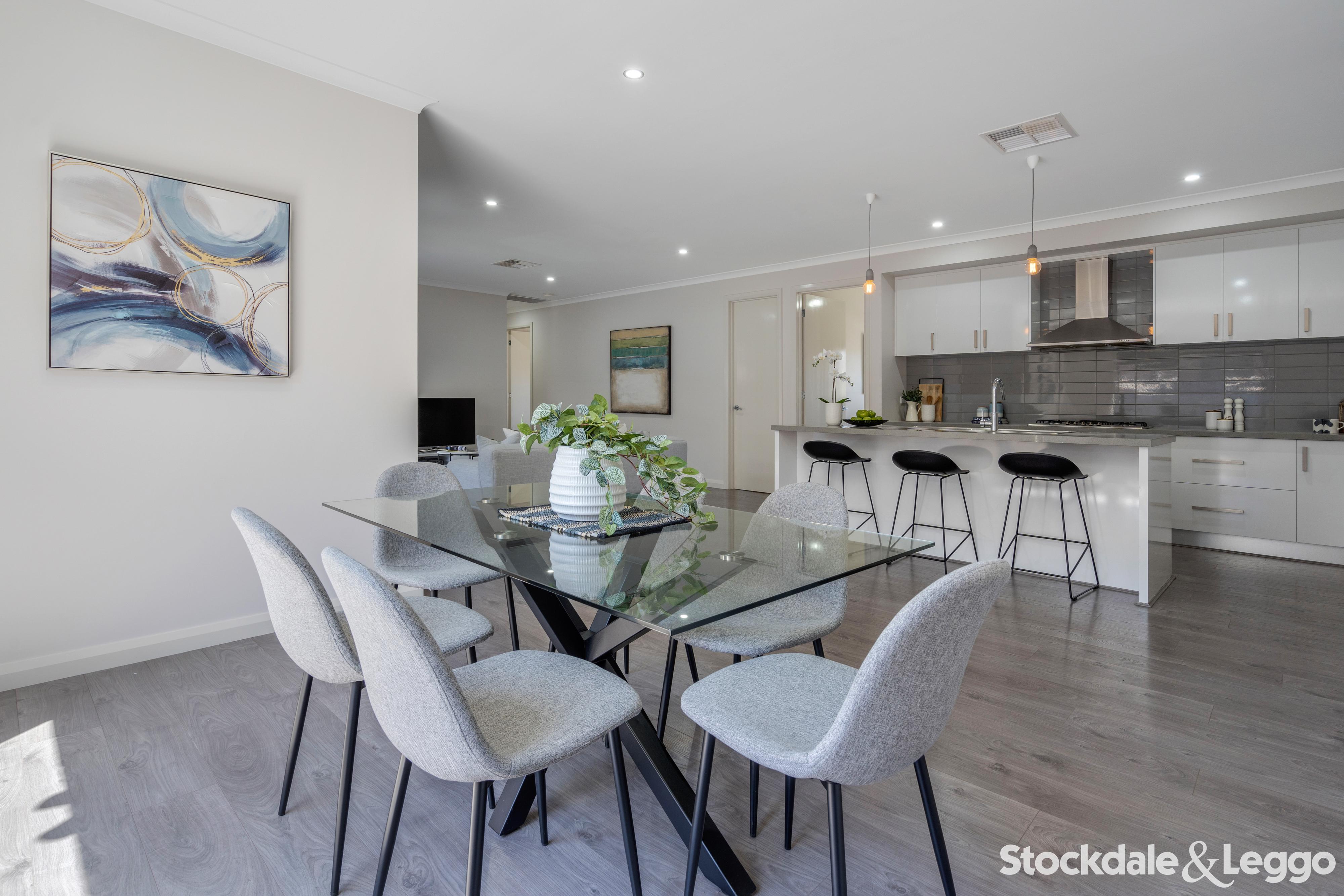 2 Fenwick Parade, Mickleham VIC, Mickleham - Thumbnail 3