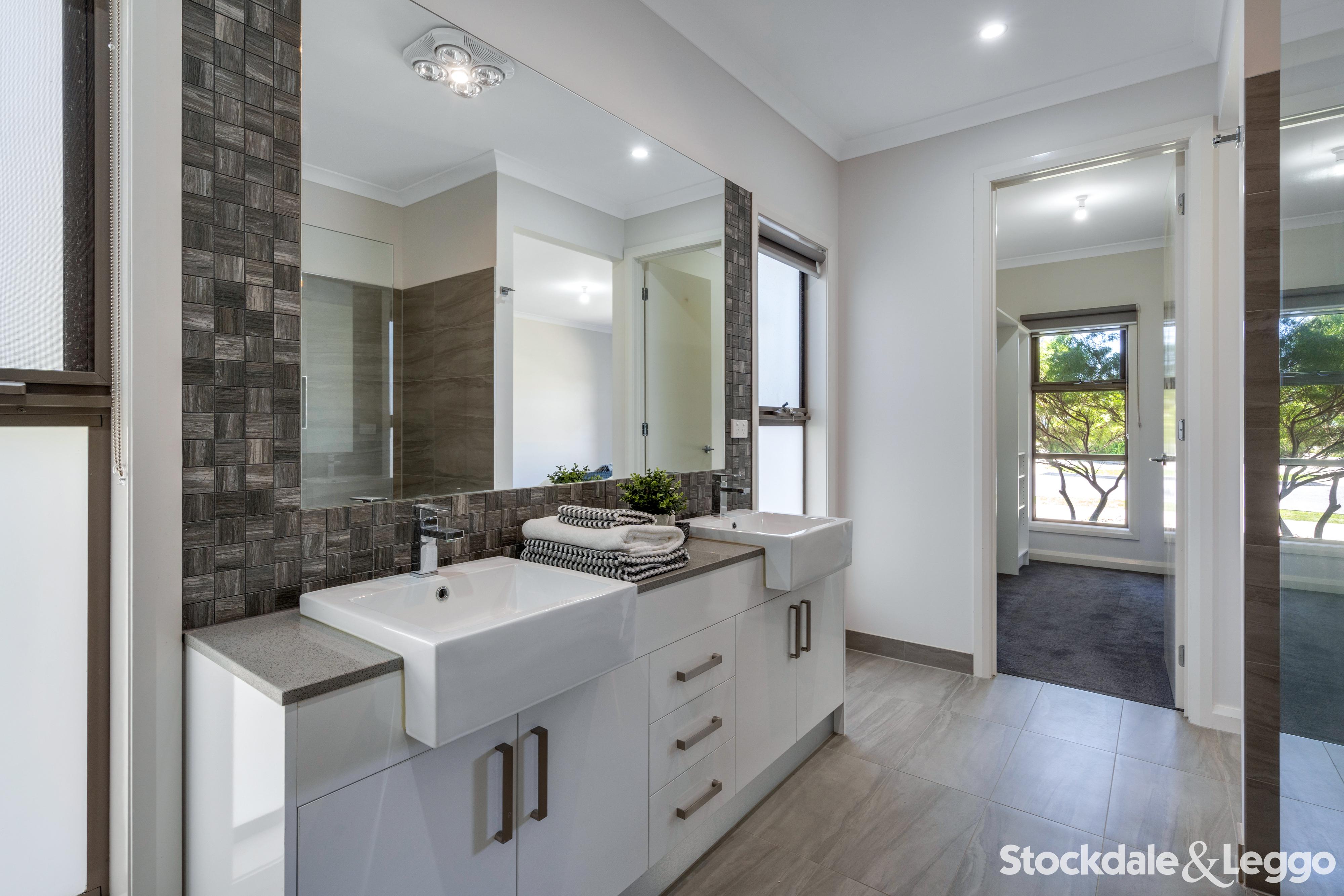 2 Fenwick Parade, Mickleham VIC, Mickleham - Thumbnail 7