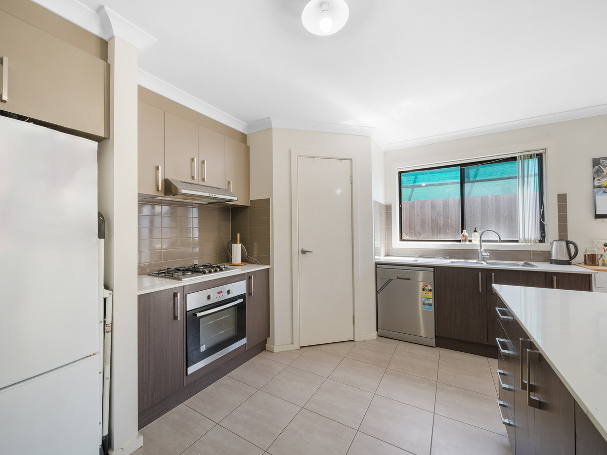 25 Trask Rise, BACCHUS MARSH VIC 3340, Bacchus Marsh - Thumbnail 2