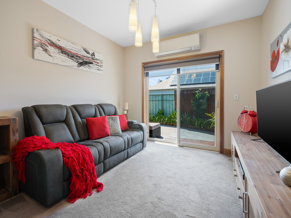 64 Dickson Street, Bacchus Marsh VIC 3340, Bacchus Marsh - Thumbnail 2