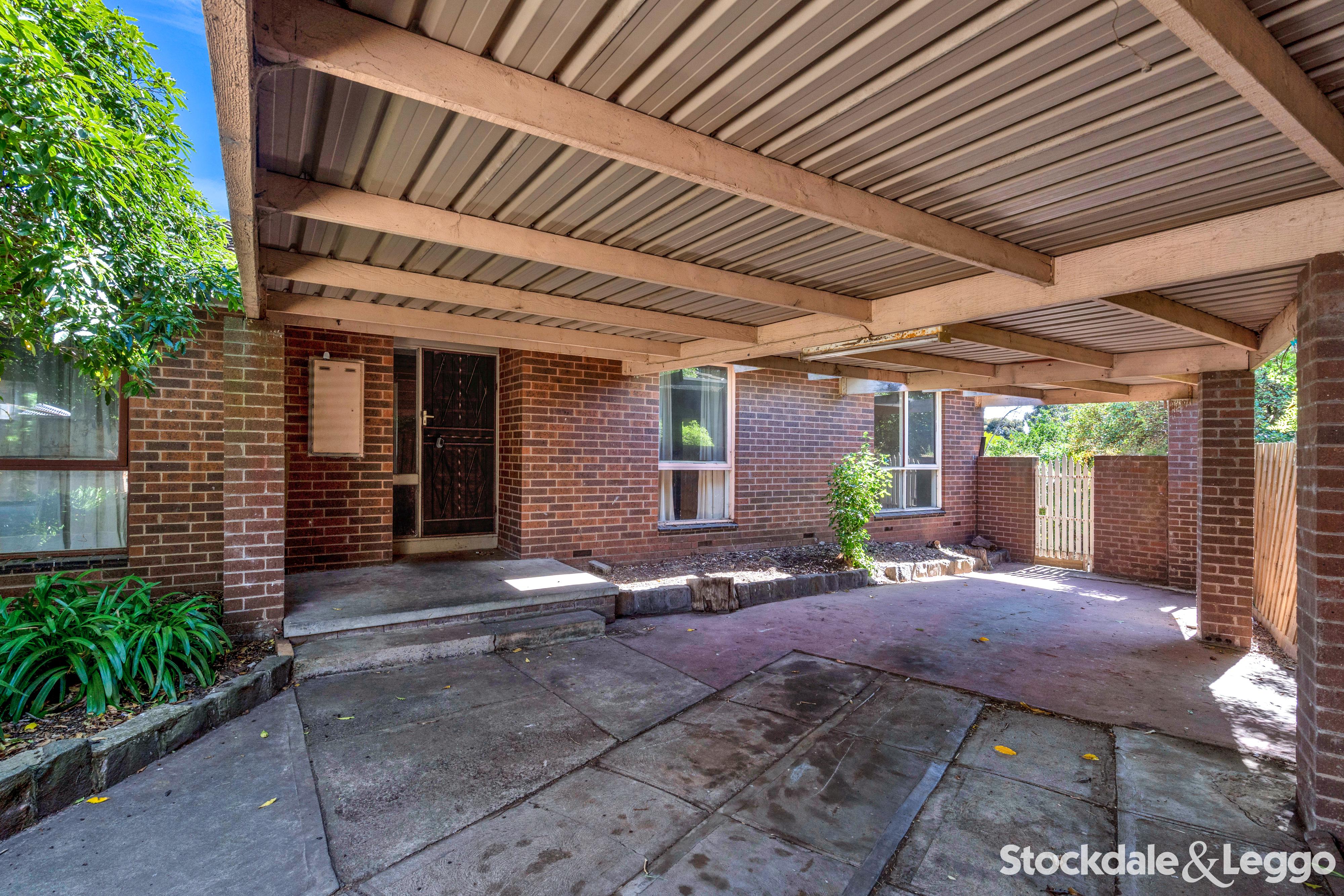 9 Mitford Crescent, Craigieburn VIC, Craigieburn - Thumbnail 3
