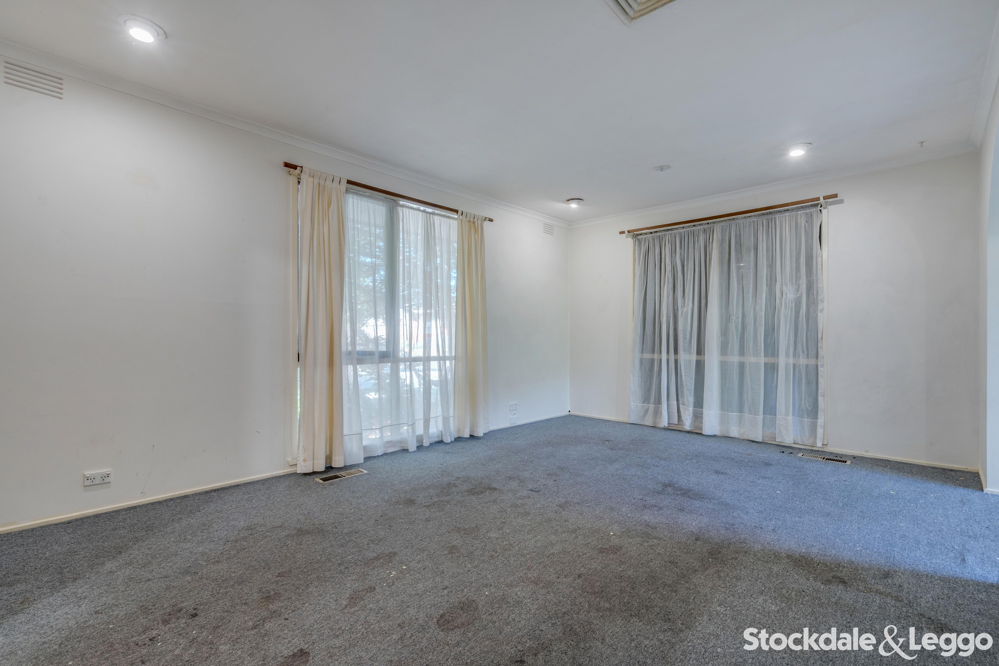 9 Mitford Crescent, Craigieburn VIC, Craigieburn - Thumbnail 4