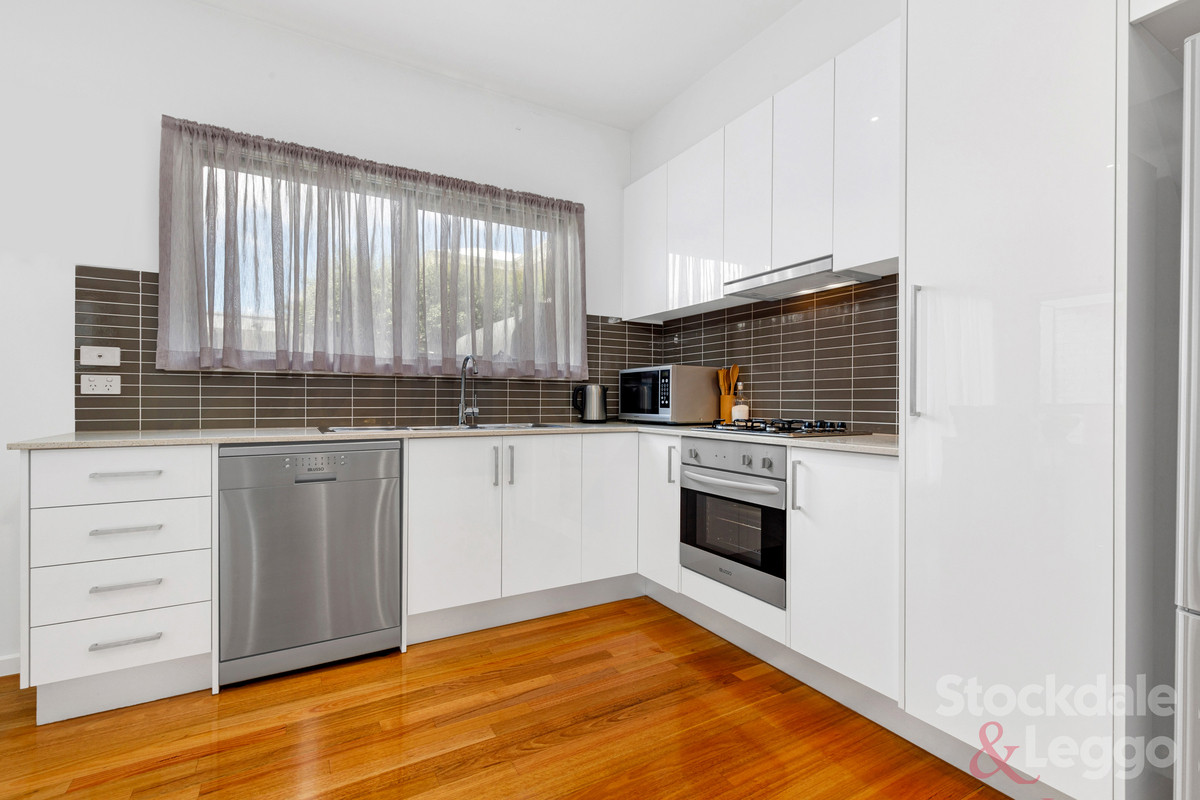 2 / 30 View Street, Glenroy VIC 3046, Glenroy - Thumbnail 2