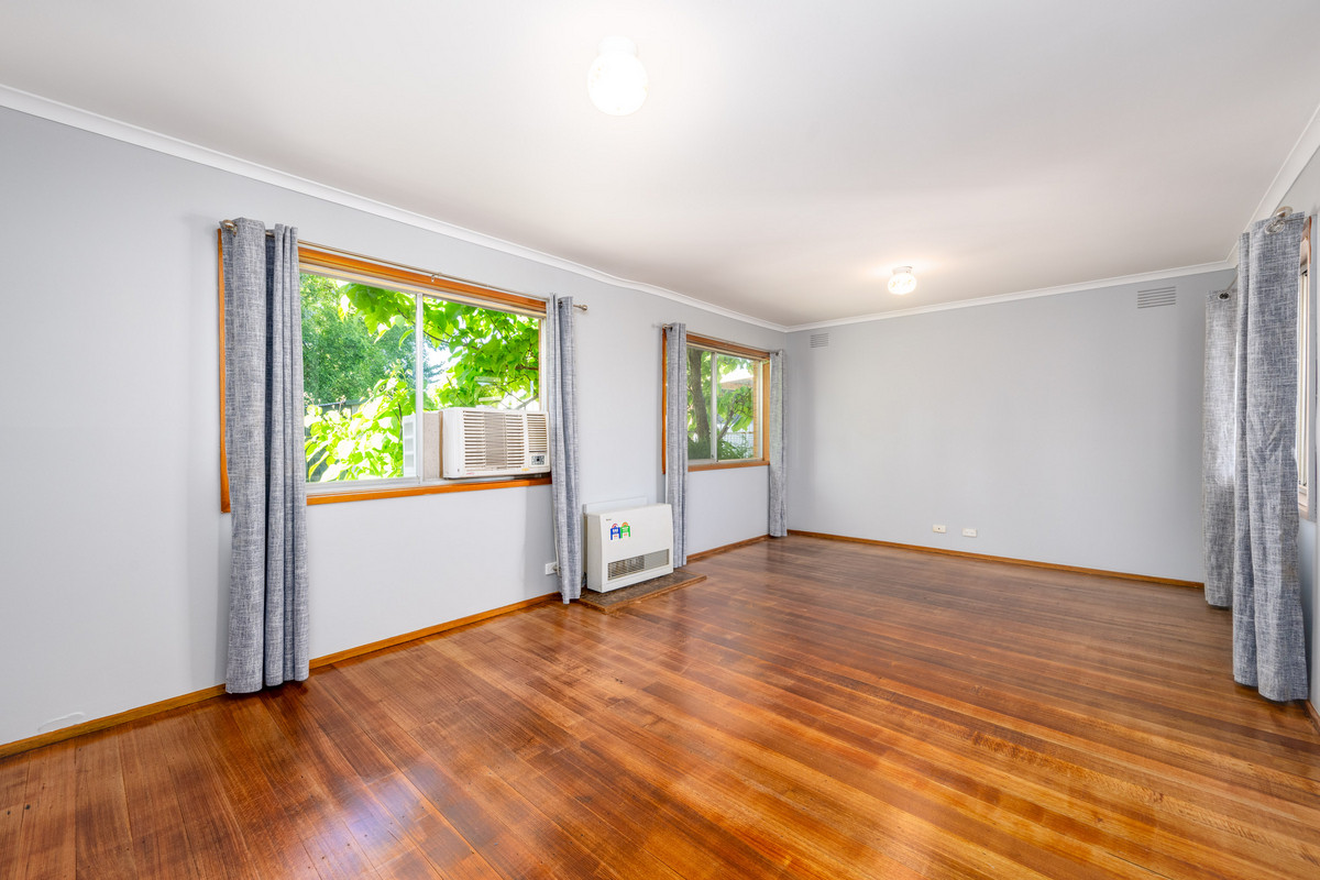 10 Poplar Avenue, Shepparton VIC 3630, Shepparton - Thumbnail 2