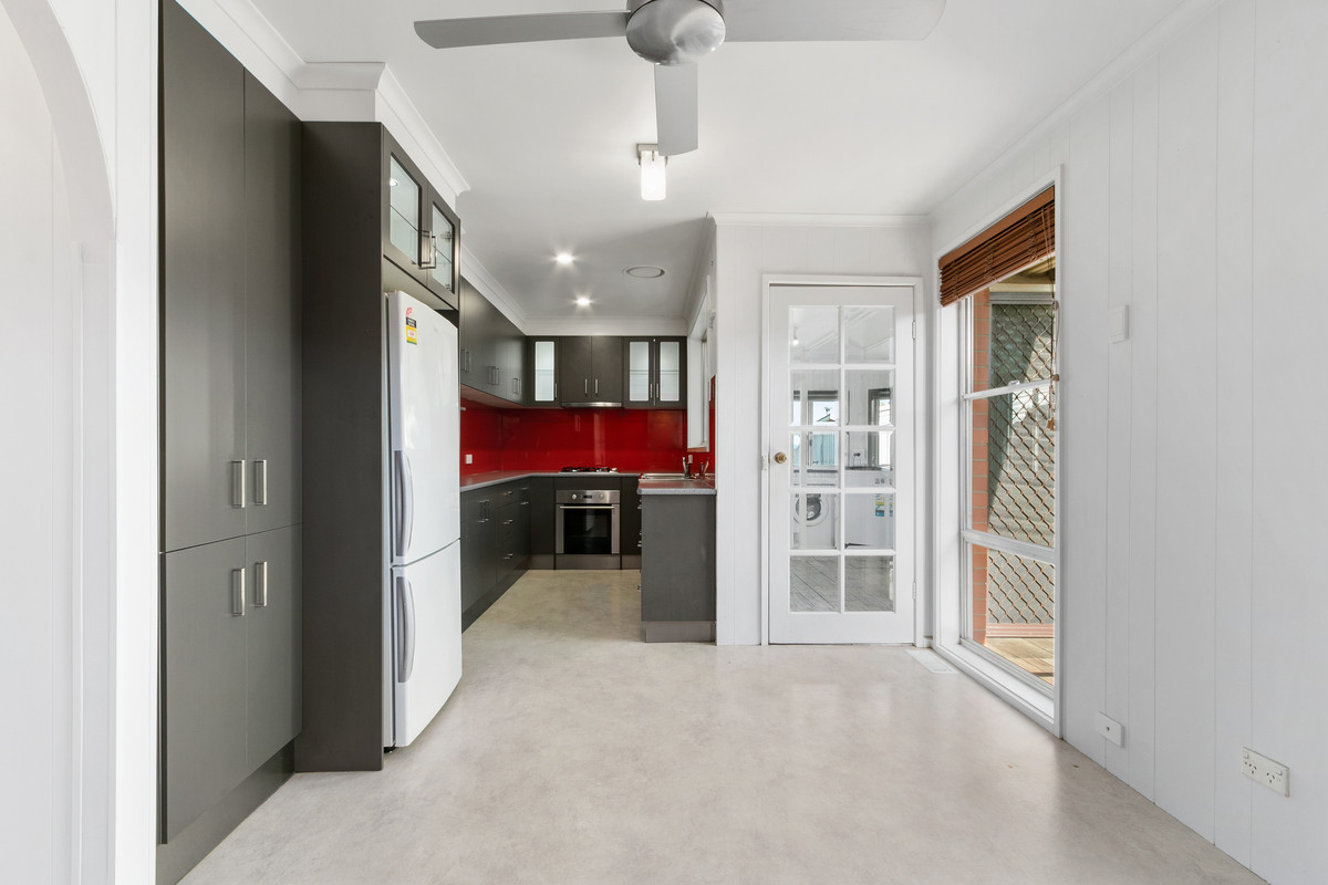 21 Blackwood Crescent, CHURCHILL VIC 3842, Churchill - Thumbnail 8