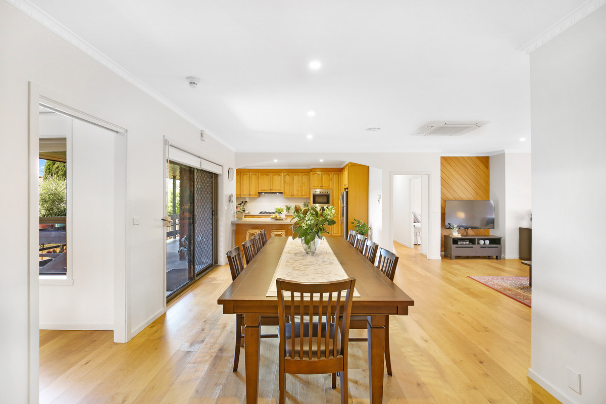 21 Greenhills Road, BUNDOORA VIC 3083, Bundoora - Thumbnail 3