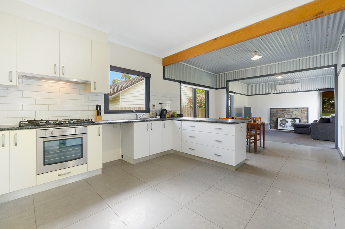 12 Hendersons Road, BITTERN, Warragul - Thumbnail 2