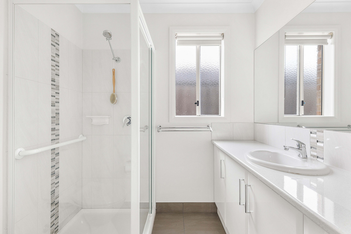 3 / 16 Thomas Street, Pakenham VIC 3810, Pakenham - Thumbnail 6