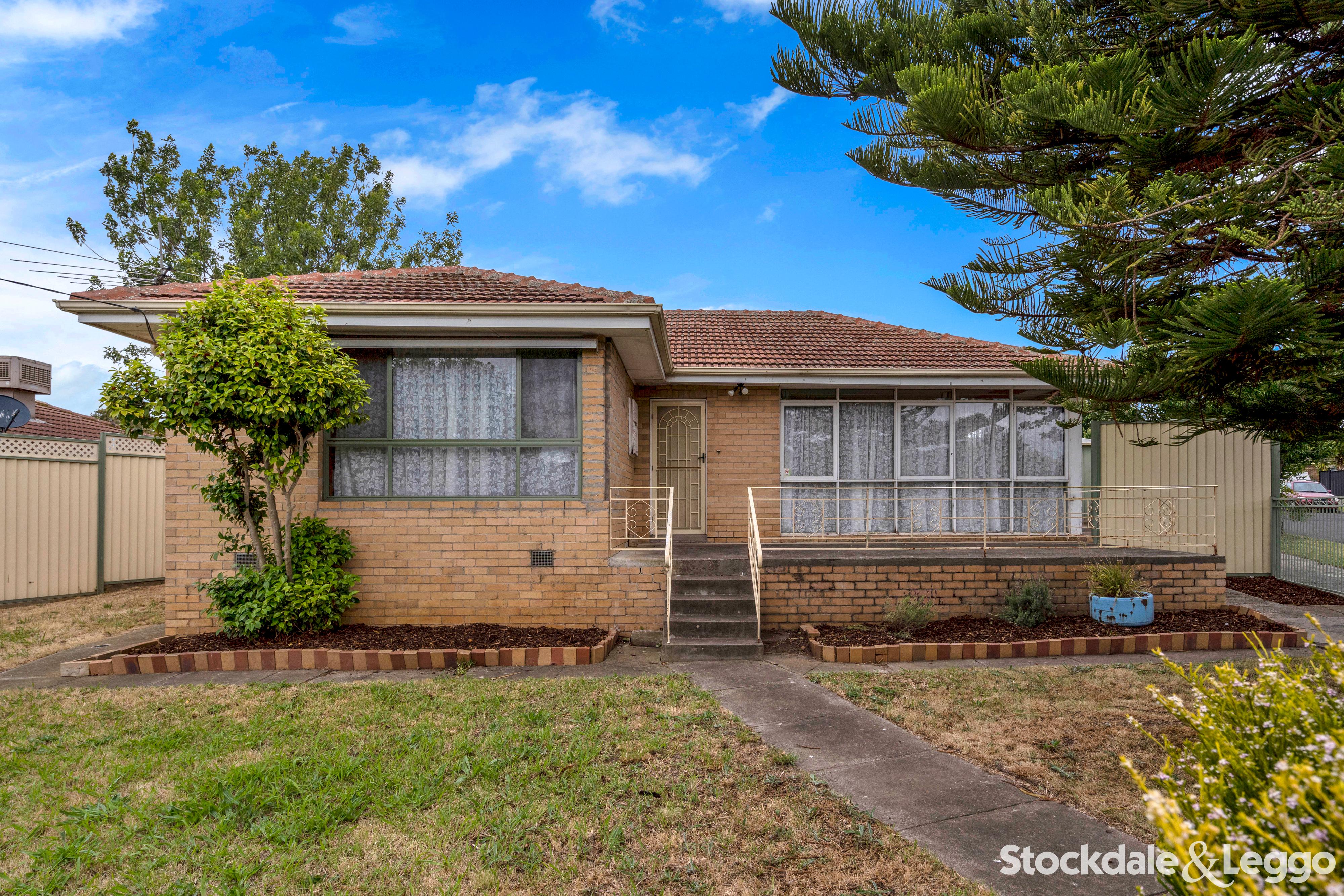 3 Hilton Street, Craigieburn VIC, Craigieburn - Thumbnail 2