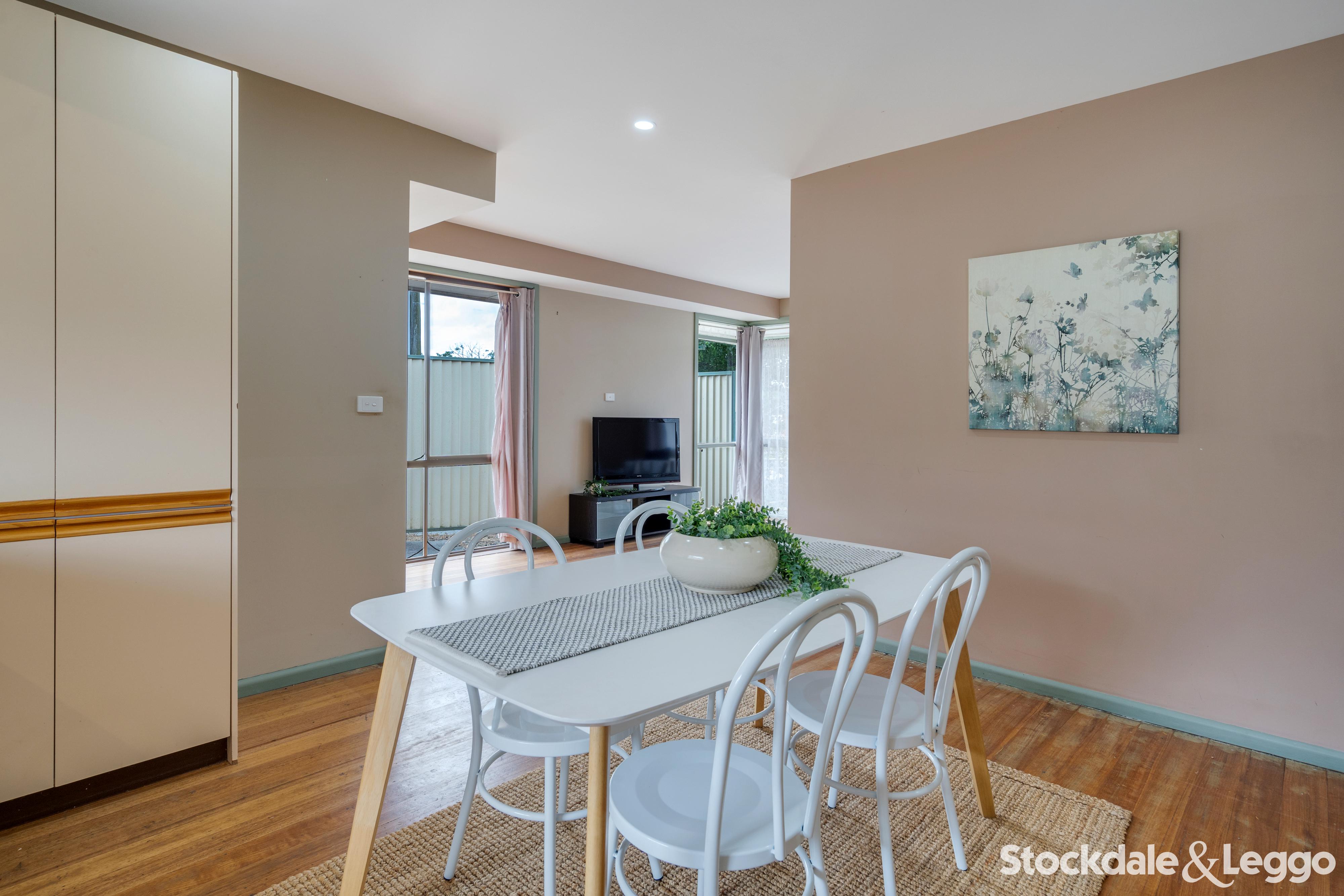 3 Hilton Street, Craigieburn VIC, Craigieburn - Thumbnail 5
