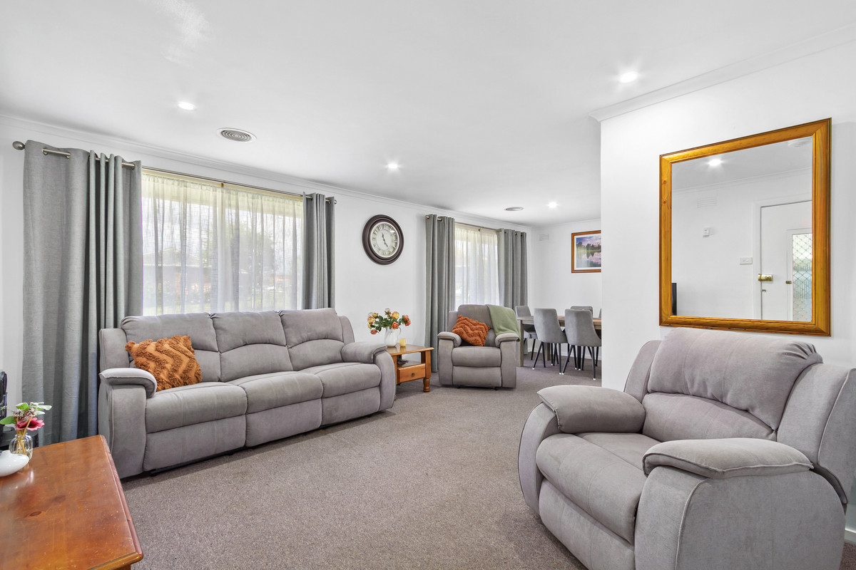 9 Catterick Avenue, CHURCHILL VIC 3842, Churchill - Thumbnail 2