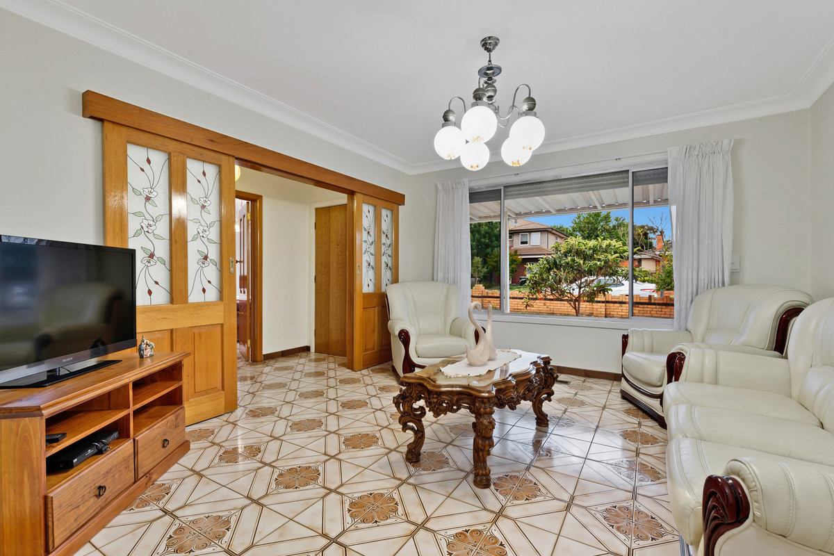 11 King Street, Glenroy VIC 3046, Glenroy - Thumbnail 2