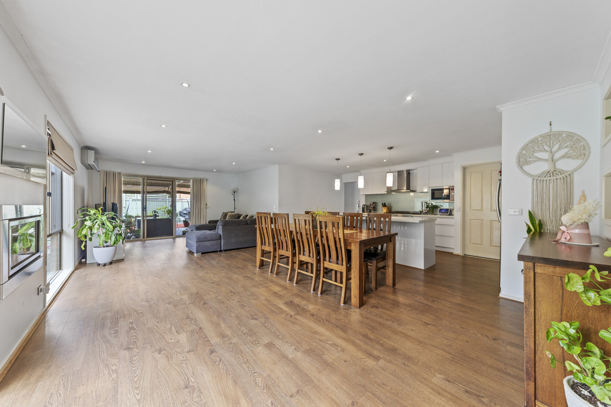 26 Masterton Place, Cranbourne East VIC 3977, Cranbourne East - Thumbnail 7