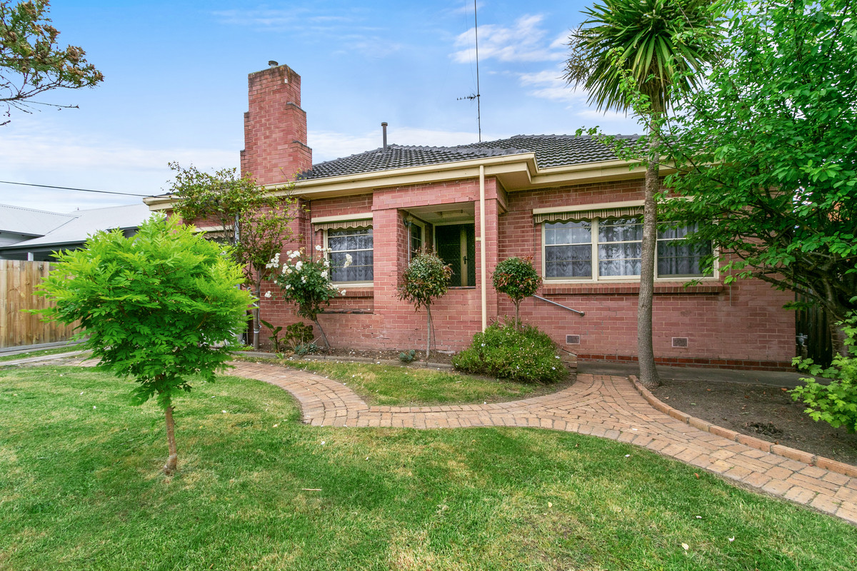 43 Loch Park Road, TRARALGON VIC 3844, Traralgon - Thumbnail 2