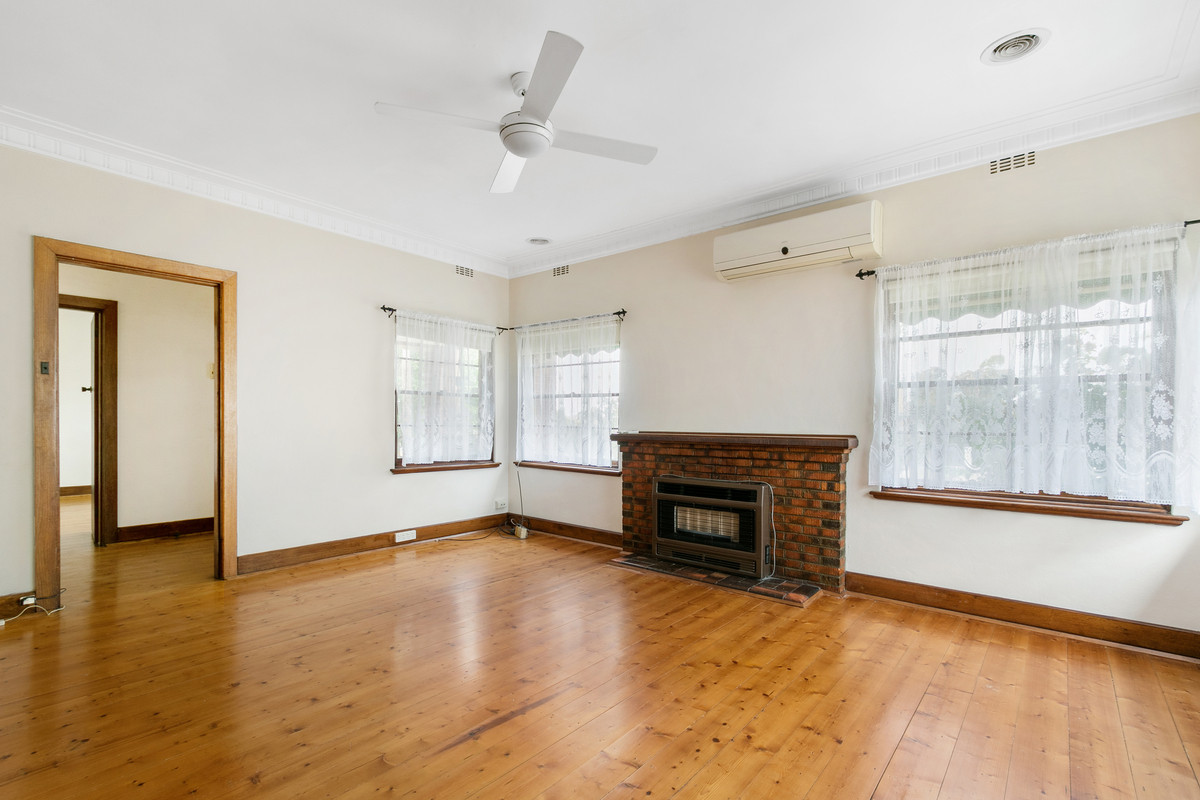 43 Loch Park Road, TRARALGON VIC 3844, Traralgon - Thumbnail 3