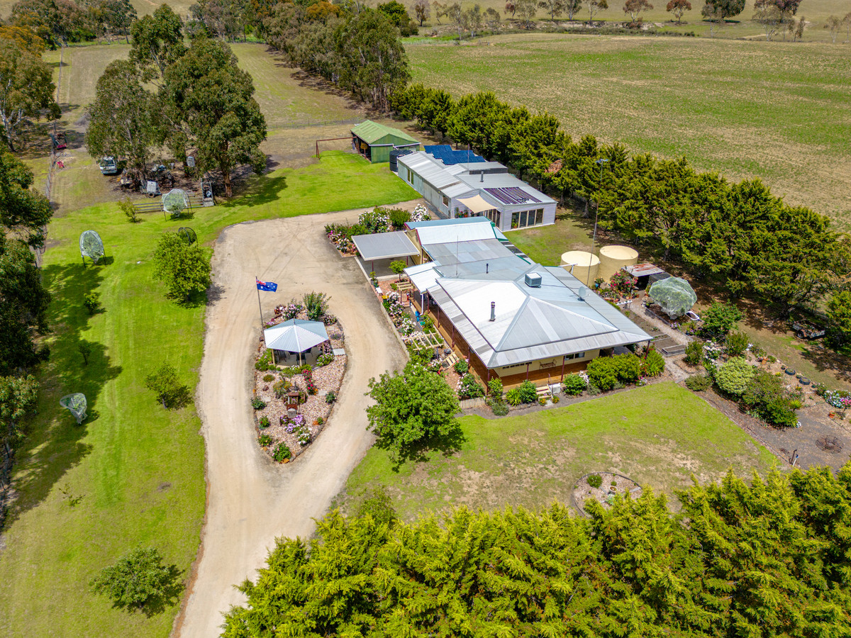 49 Whitehorse Gully Road, Rowsley VIC 3340, Rowsley - Thumbnail 2