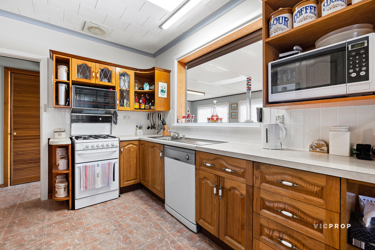 42 Angus Street, Hadfield VIC 3046, Hadfield - Thumbnail 5