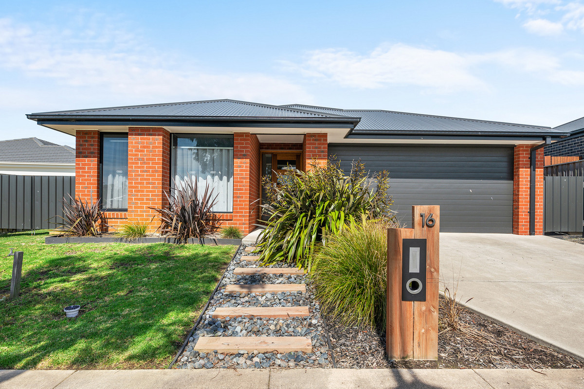 16 Deane Street, Traralgon VIC 3844 Stockdale & Leggo