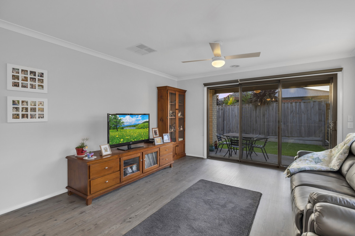 27 Capstone Street, Clyde VIC 3978, Clyde - Thumbnail 5