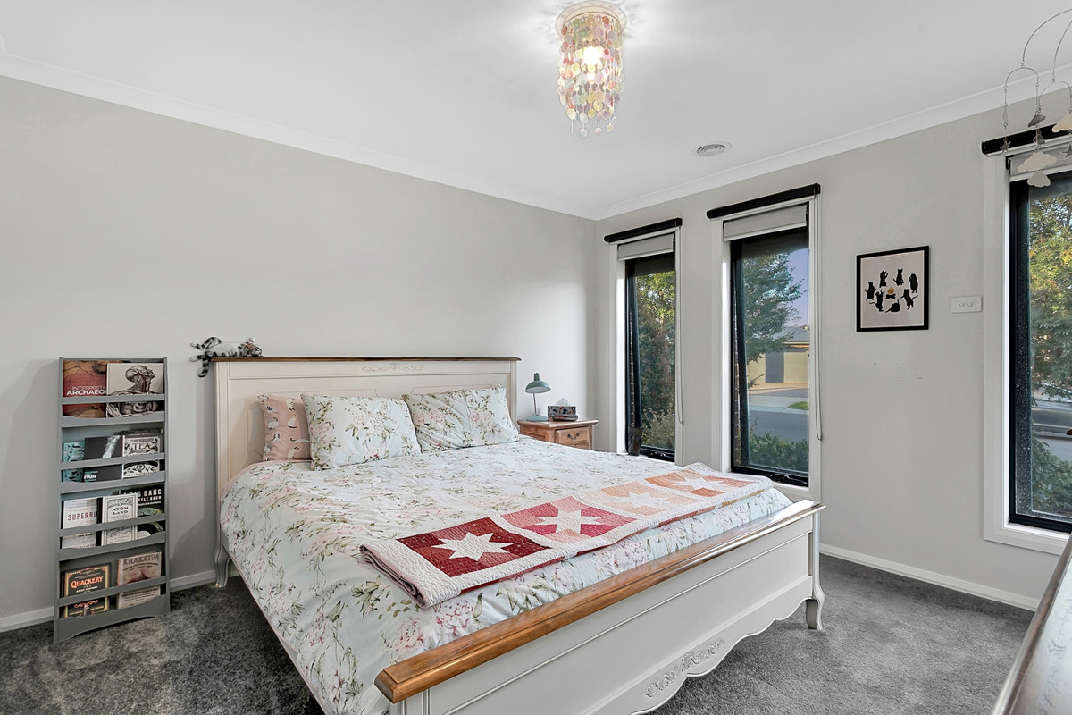 73 Heybridge Street, Clyde VIC 3978, Clyde - Thumbnail 5