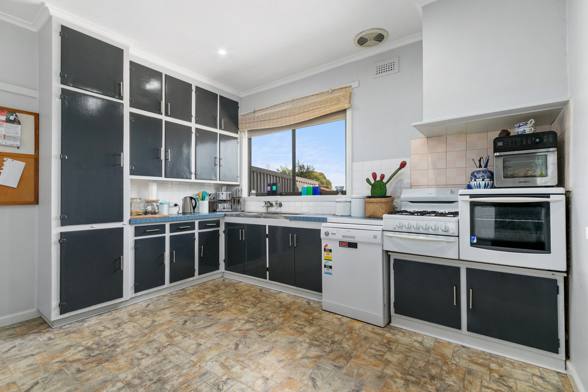 79 Comans Street, Morwell VIC 3840, Morwell - Thumbnail 5