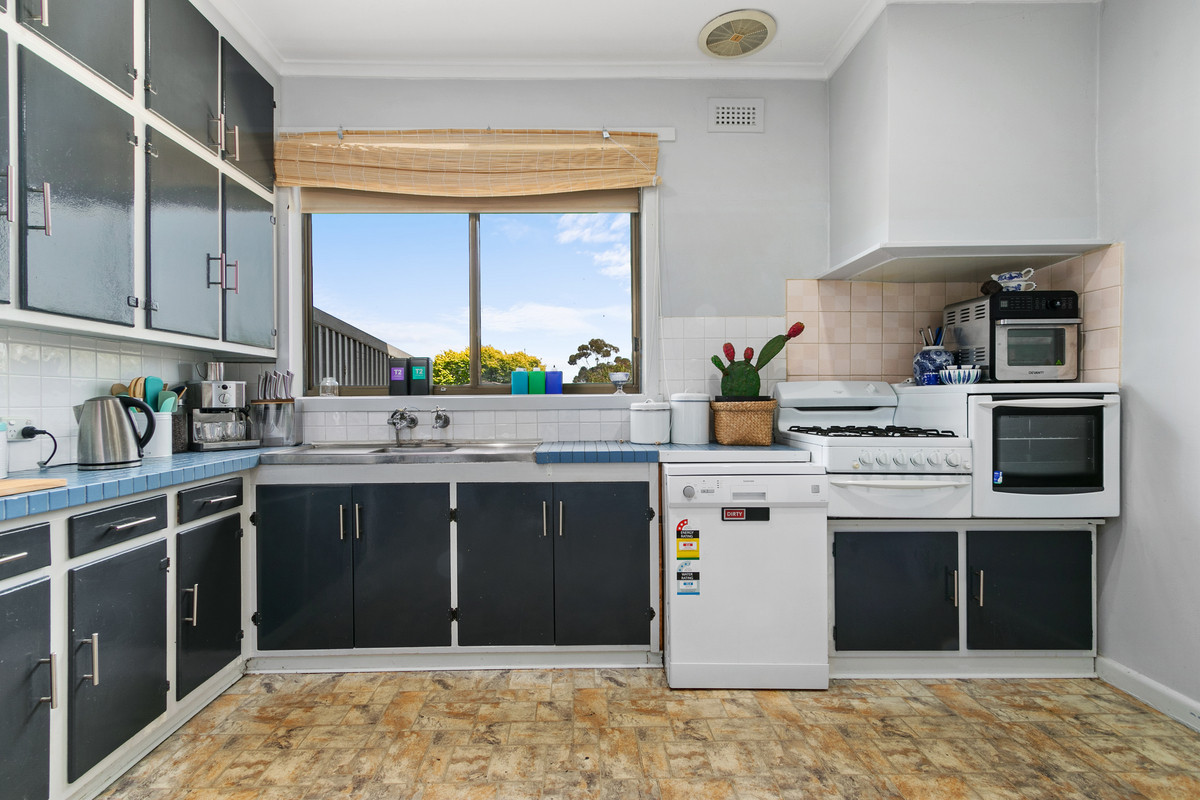 79 Comans Street, Morwell VIC 3840, Morwell - Thumbnail 6