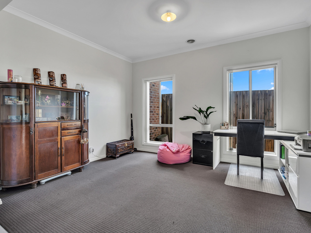 32 Lone Pine Square, BACCHUS MARSH VIC 3340, Bacchus Marsh - Thumbnail 3