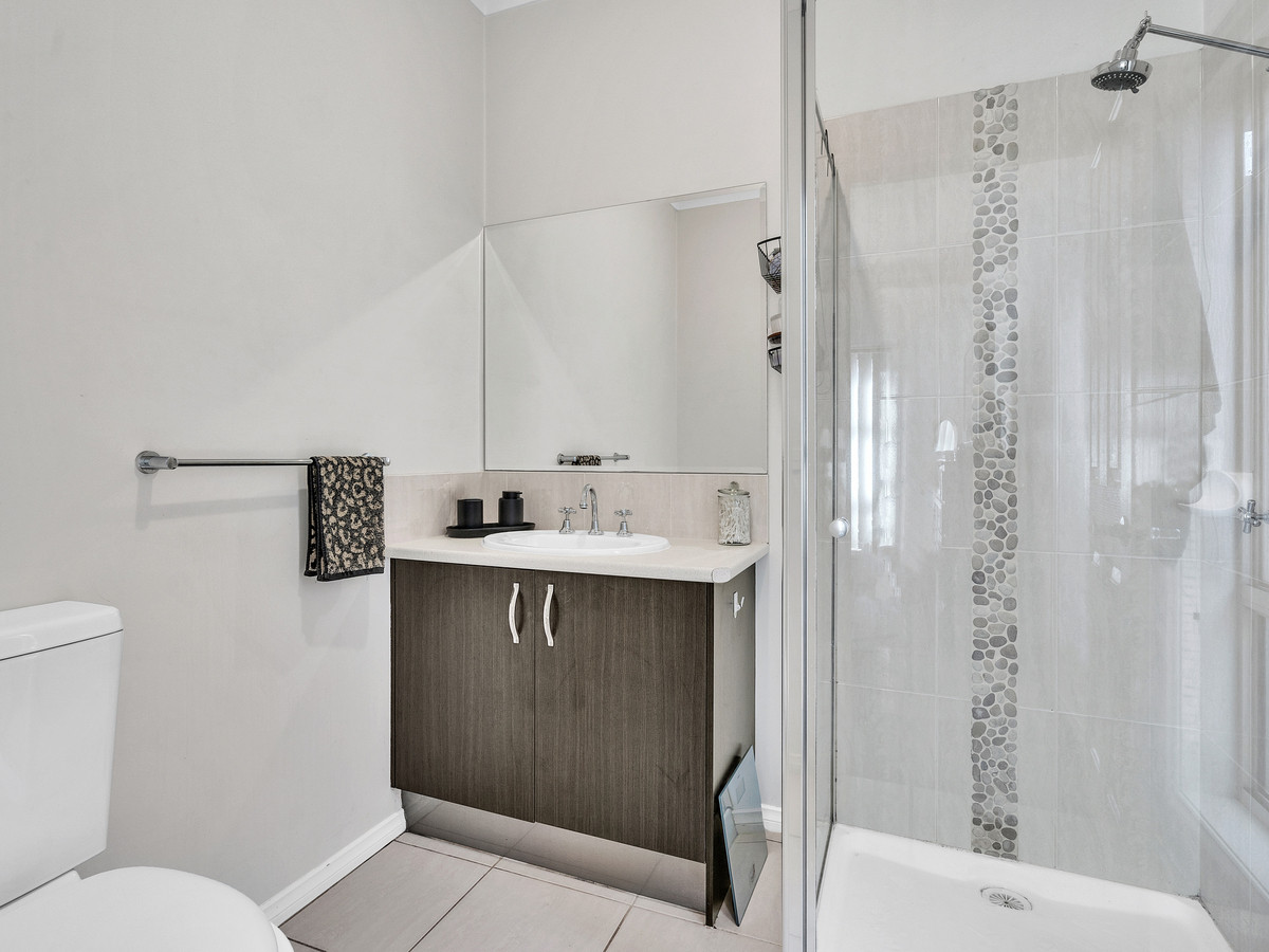 32 Lone Pine Square, BACCHUS MARSH VIC 3340, Bacchus Marsh - Thumbnail 7